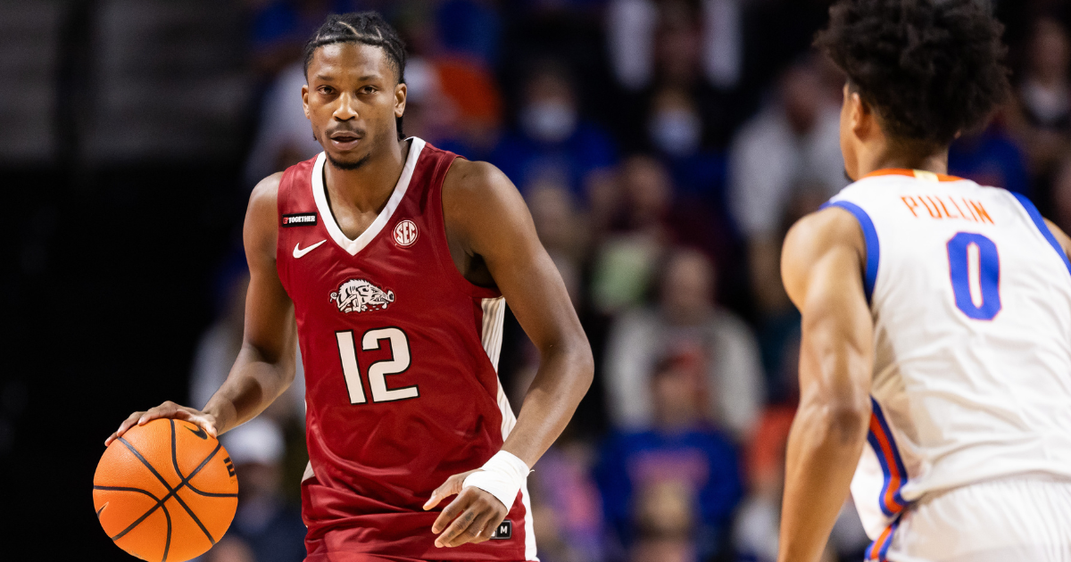 "Arkansas Faces Kentucky with Potential Shorthanded Roster"