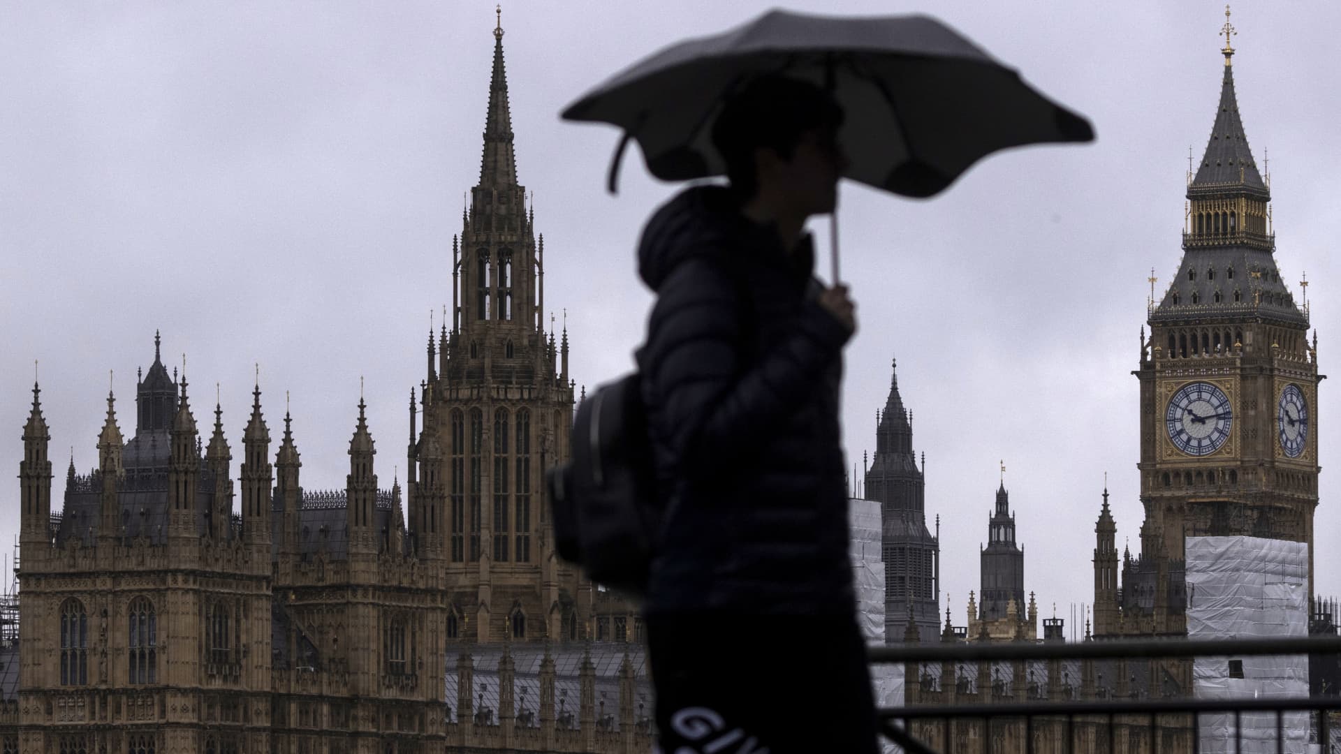 Russian Spies Exposed: UK Reveals Cyber Campaign Targeting Politicians and Journalists
