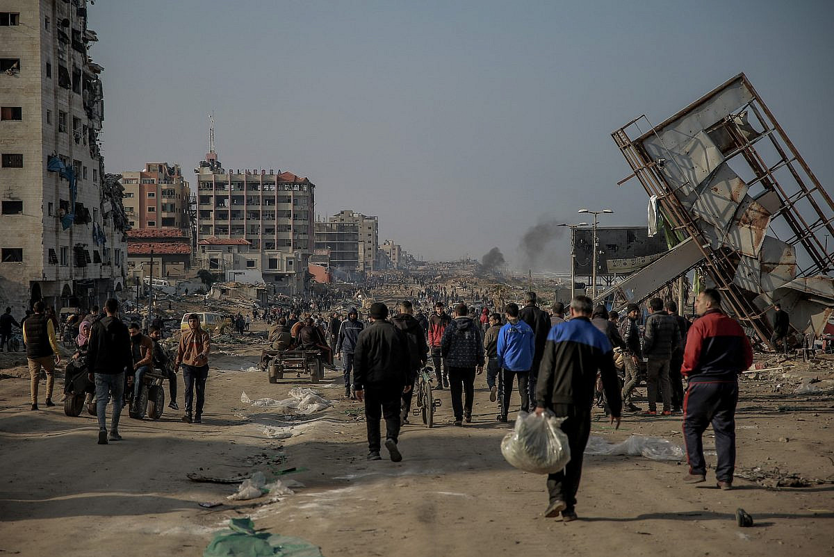 "Israeli Forces' Indiscriminate Fire Kills Aid Convoy Survivors in Gaza"