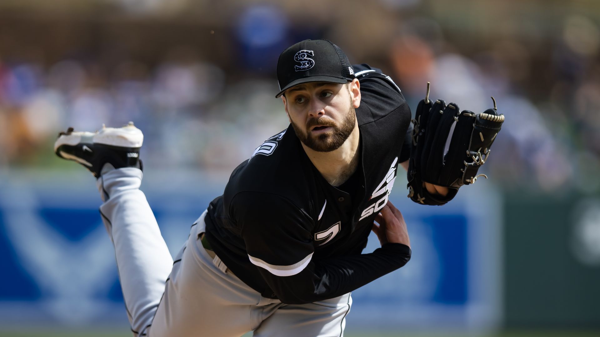 Featured image for "Red Sox's Lucas Giolito Sidelined by Season-Ending Elbow Injury"