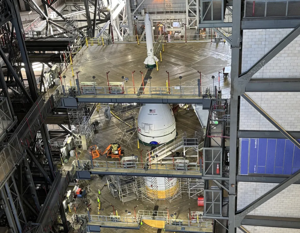Featured image for NASA prepares Artemis II moon mission with fully stacked SLS and Orion at KSC