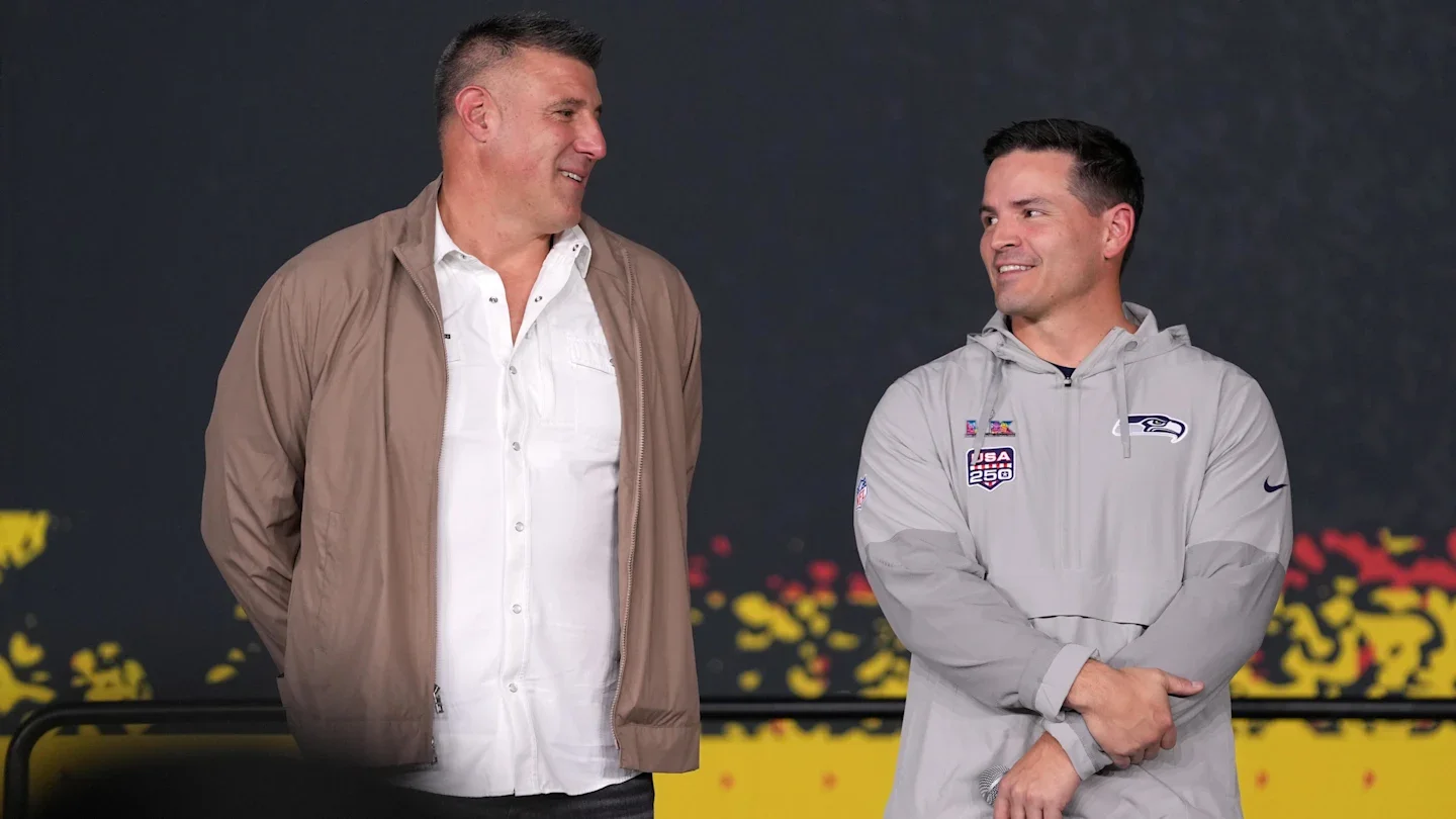 Clowney Credits Vrabel as the Smartest Coach He Played For, With Macdonald in Close Pursuit