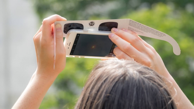 "NASA's Warning: Avoid Directly Pointing Cellphones at Sun During Eclipse Photography"