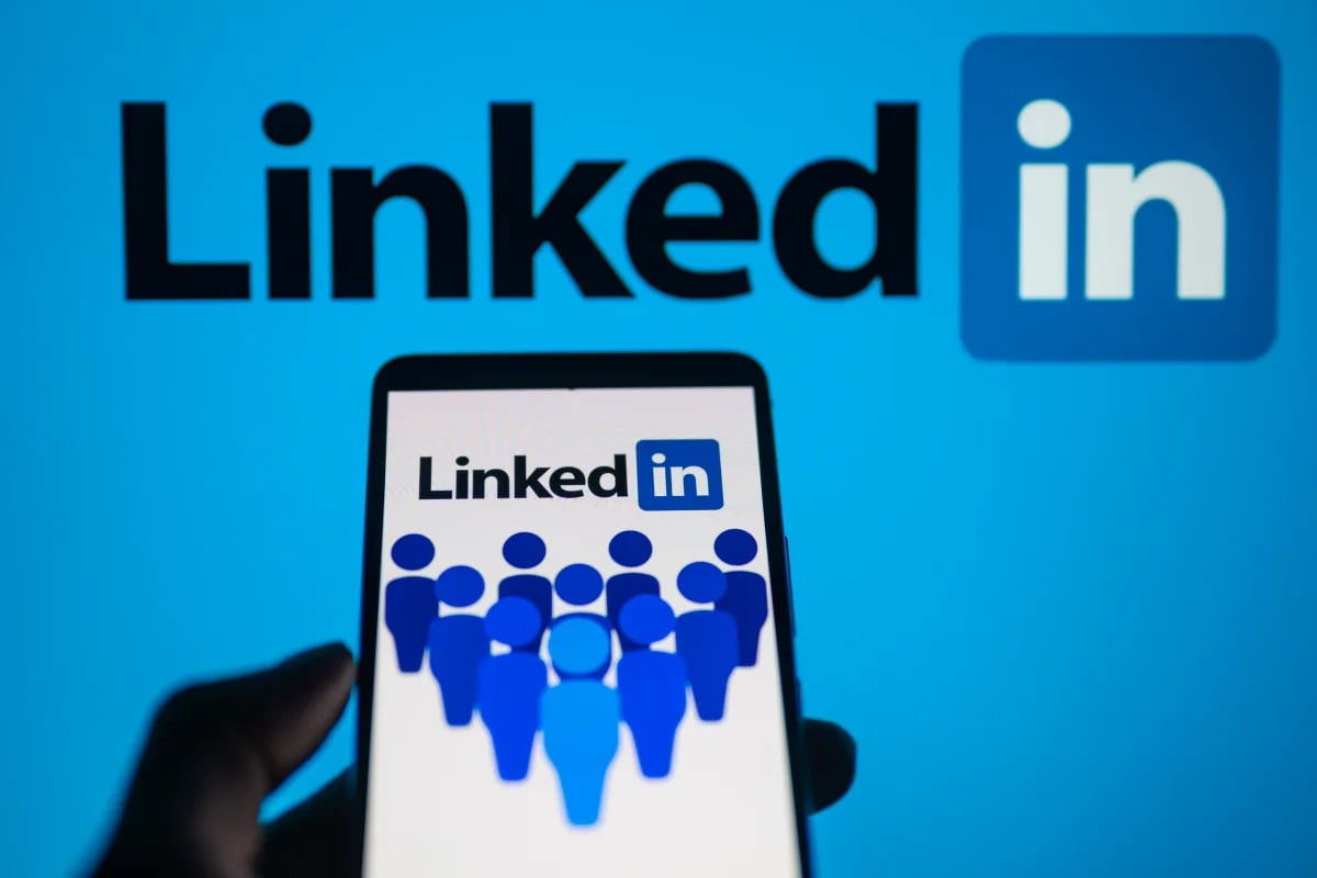 Featured image for LinkedIn Explores TikTok-Style Video Feed for User-Generated Content
