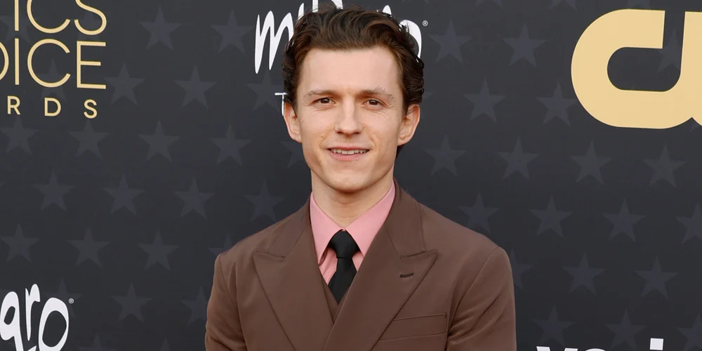 Featured image for Tom Holland Clarifies His Relationship Status with Zendaya