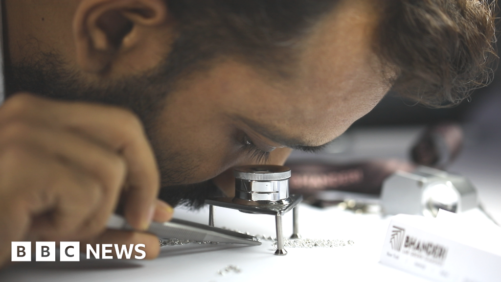 Featured image for India's Diamond Industry Undergoing Revolutionary Changes