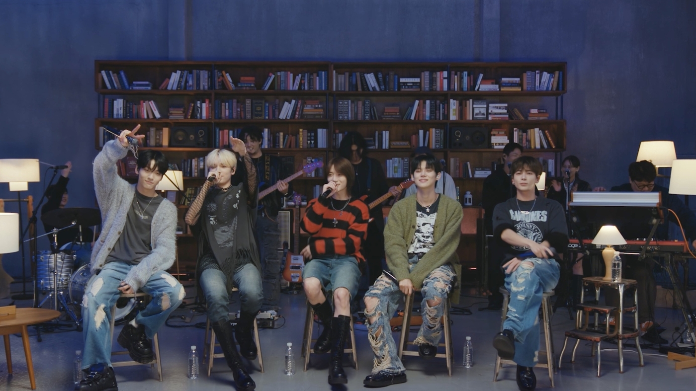 Featured image for Tomorrow X Together's Intimate Tiny Desk Concert: Watch