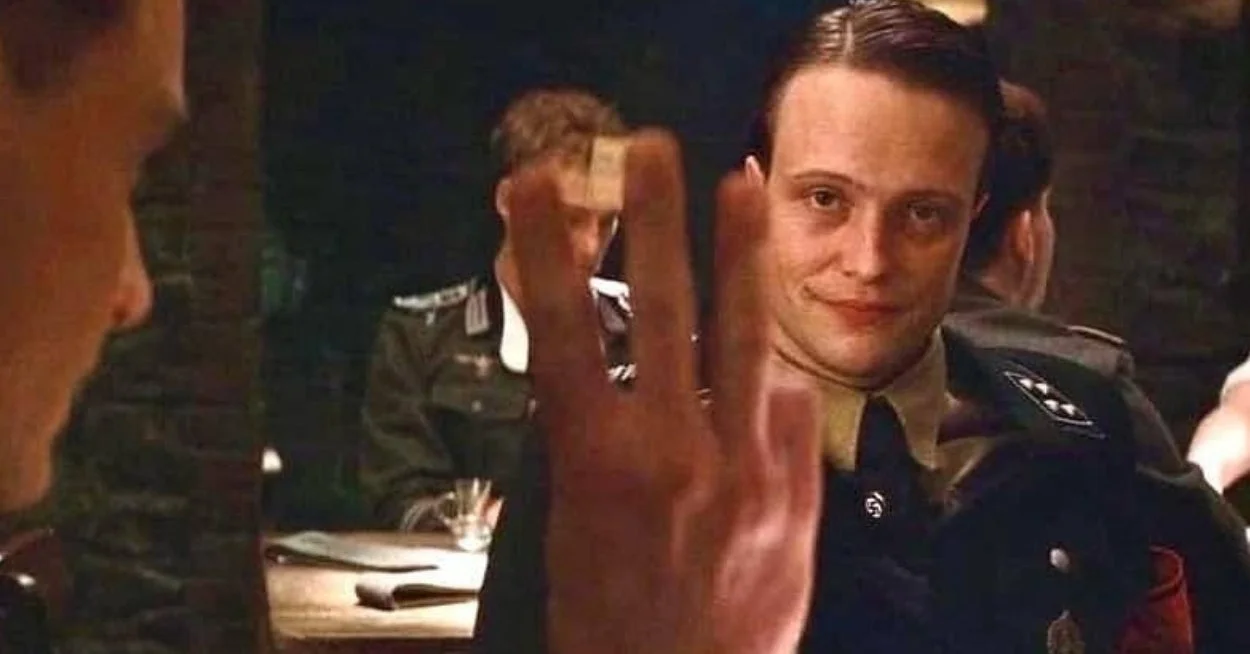 Tourist Tell-Tales: Locals Share How They Spot Outsiders Worldwide