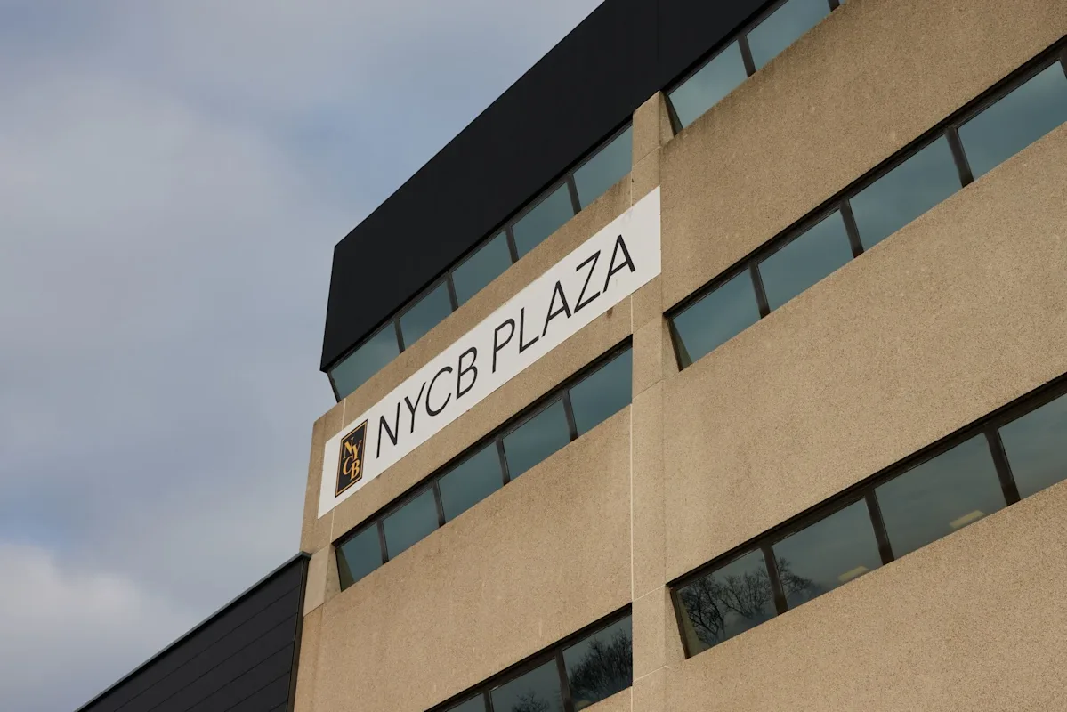 Featured image for "NYCB Struggles to Raise Equity Capital Amid Stock Plunge"