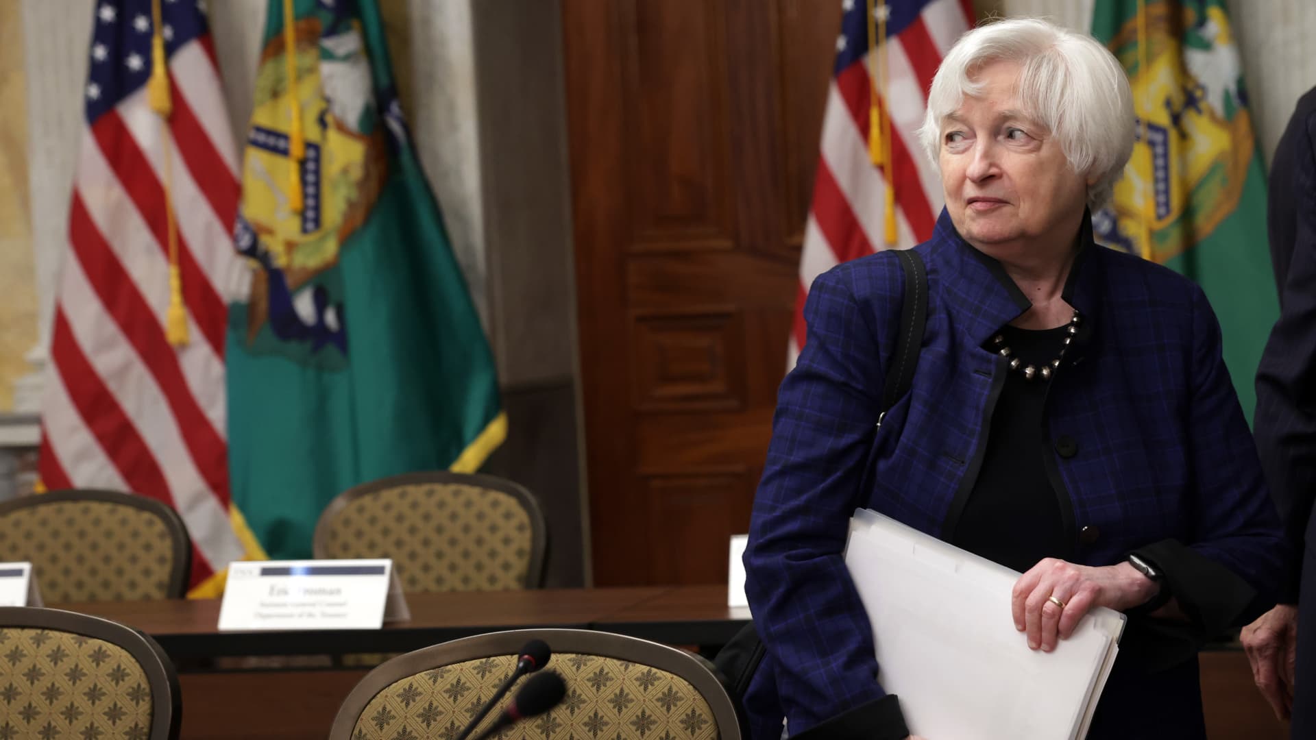Debt ceiling deadline looms as Treasury warns of cash shortage