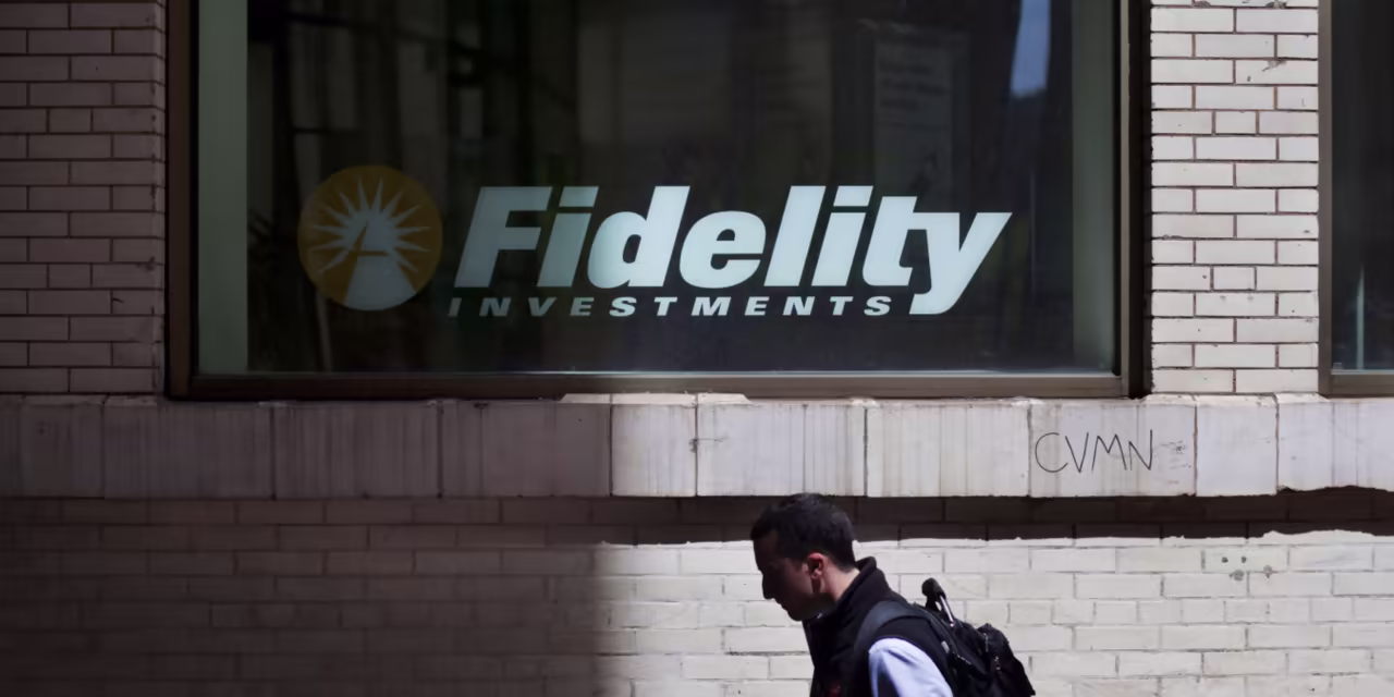 Fidelity Joins Crowded Bitcoin ETF Race as Crypto Firms Remain Cautious