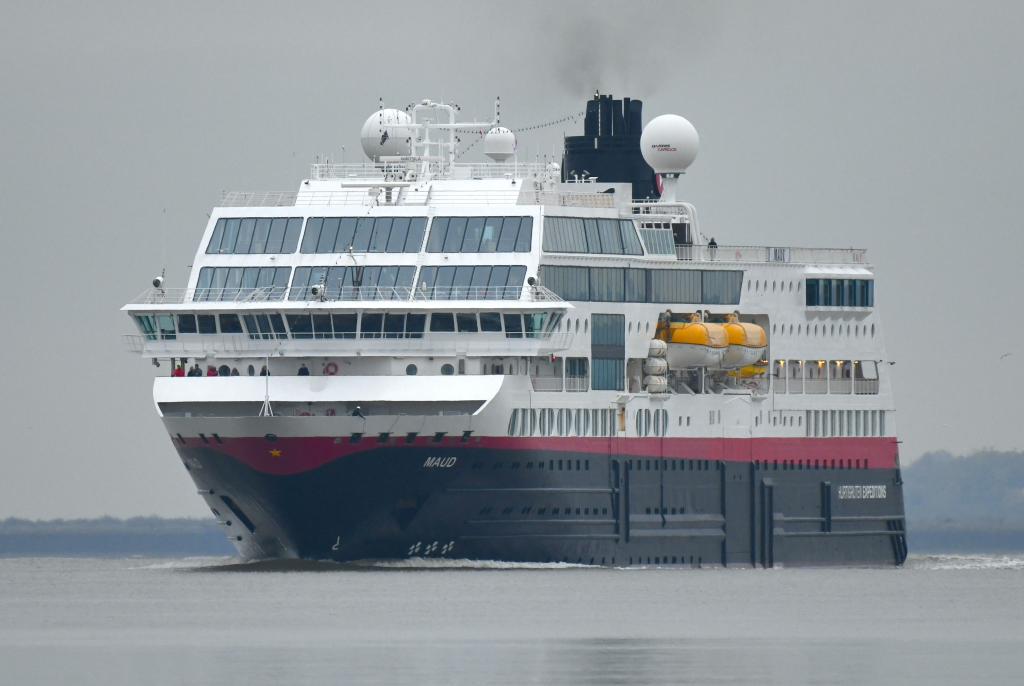 Featured image for "Norwegian Cruise Ship Left Adrift as 'Rogue Wave' Shatters Windows, Stranding 266 Passengers"