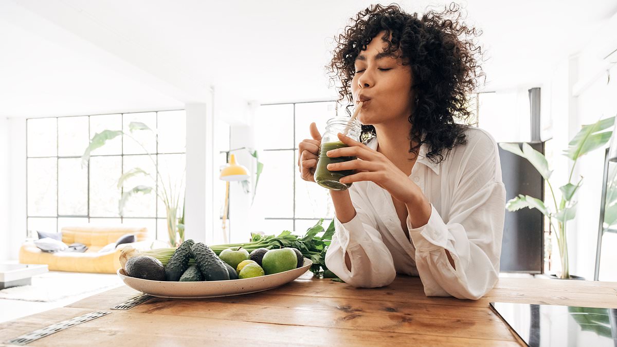 "Experts Warn Against New Year's Diet Traps and Exercise Fallacies"