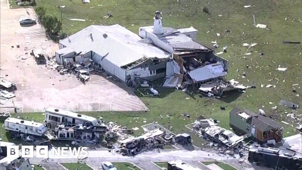 Tornadoes Ravage Central US, Killing Eleven