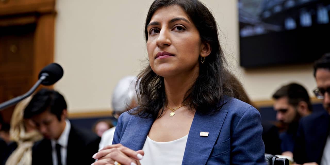 Featured image for "Controversial New Merger Guidelines Shake Up Big Business and Spark Debate"