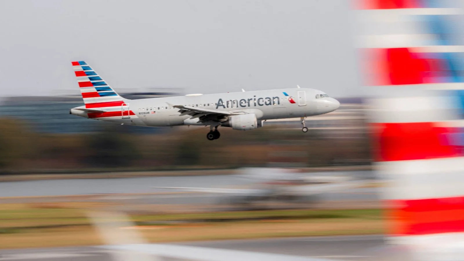 American Airlines targets 2026 revenue growth as premium push drives recovery