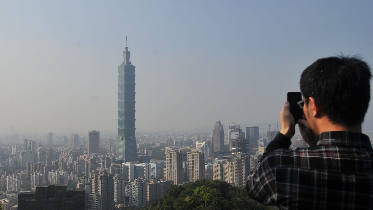 Featured image for "Taiwan's Tallest Skyscraper Unscathed in 7.4 Magnitude Earthquake: Resumes Work After Shutdown"