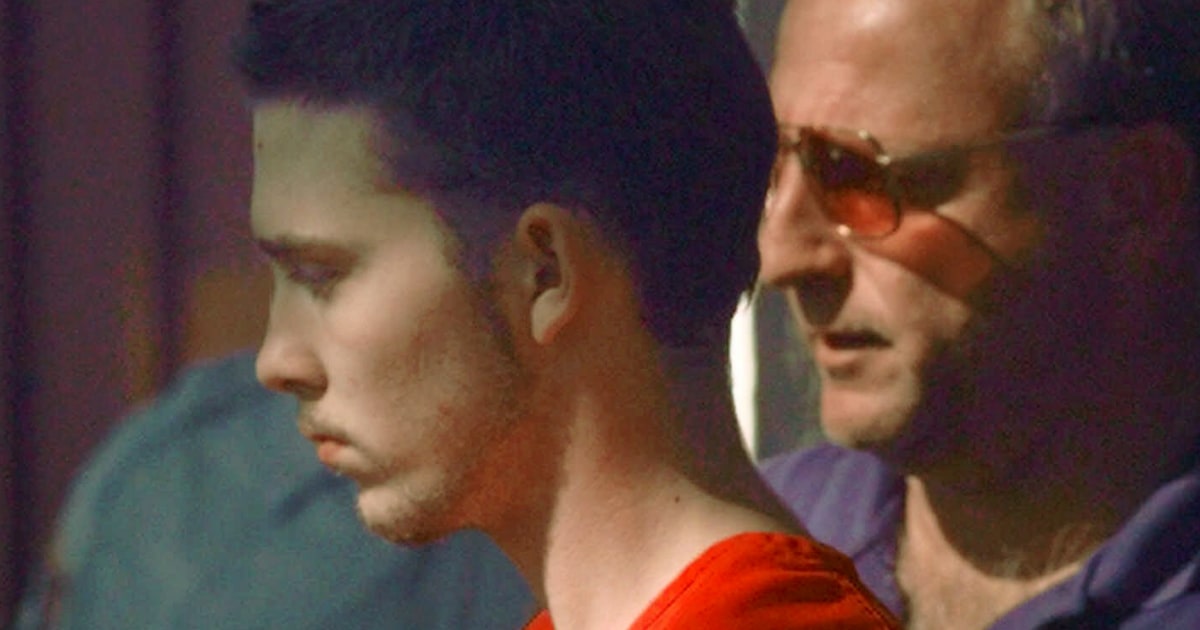 Missouri man executed for double jailer murder in escape attempt.