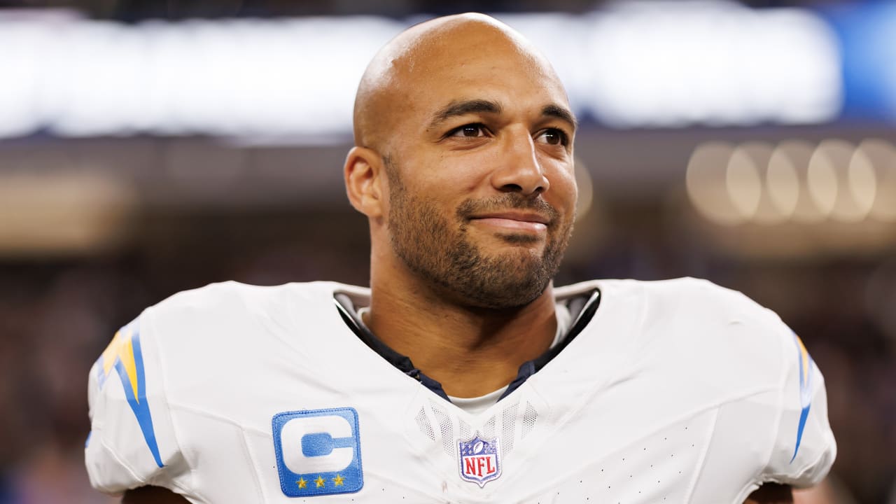 Featured image for "Commanders' Austin Ekeler and Michael Davis Ready to Make an Impact in Washington"