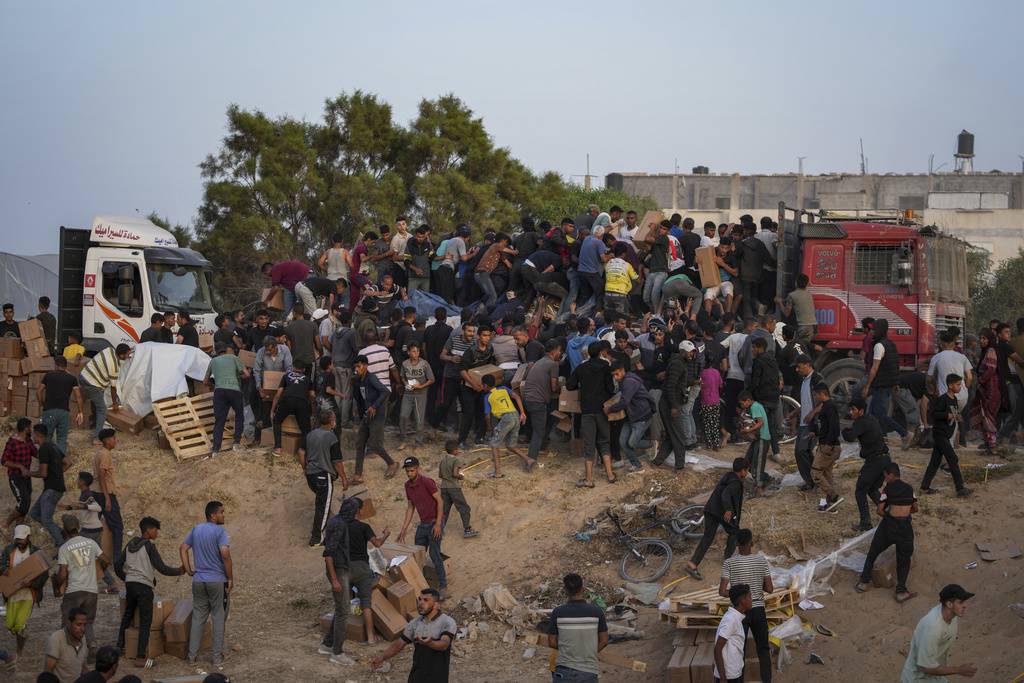"Chaos and Delays Plague US Aid Mission to Gaza"