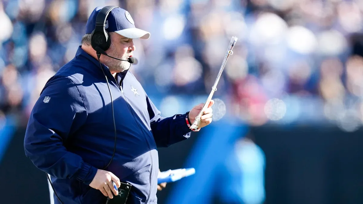 "Mike McCarthy Returns Stronger: Cowboys Coach Overcomes Appendicitis to Lead Team Against Eagles"