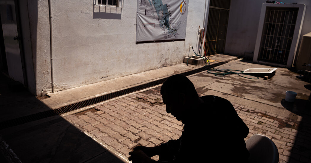 Featured image for "31 Migrants Kidnapped Near Texas Border Rescued by Mexican Police"