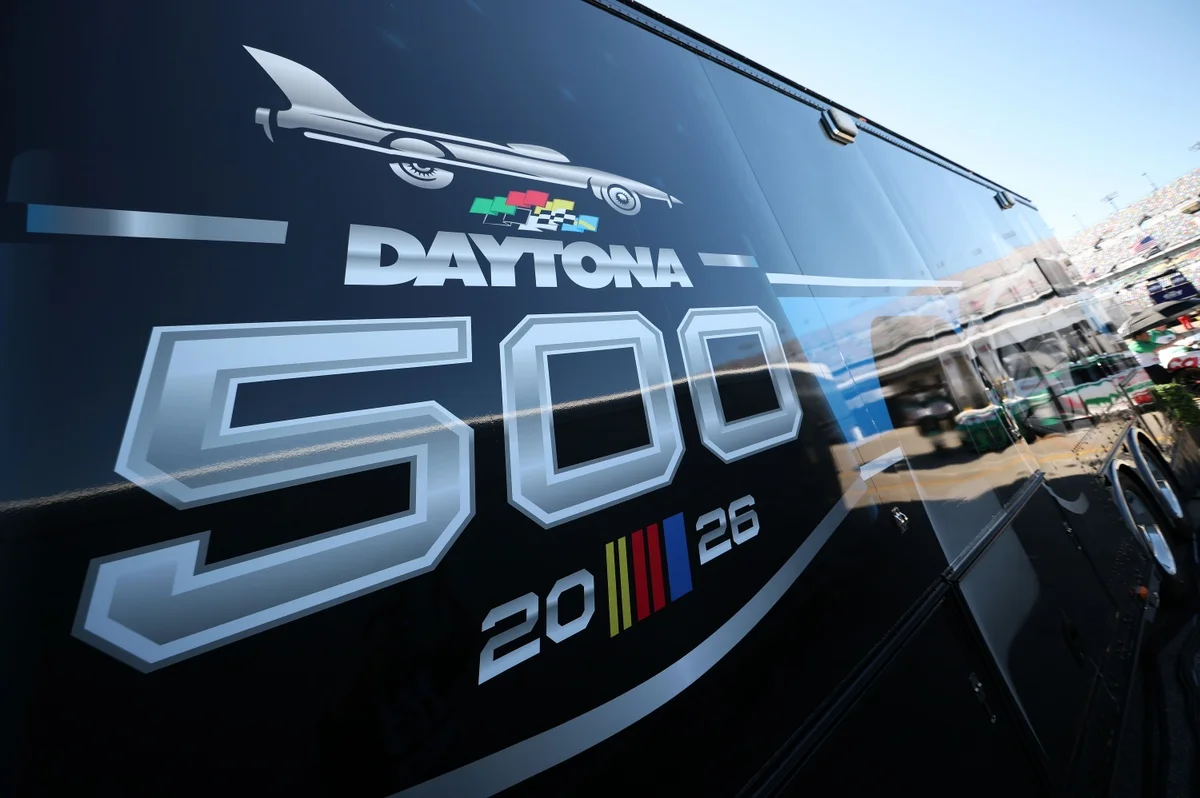 NASCAR Shifts Daytona 500 Start to Beat Looming Storms
