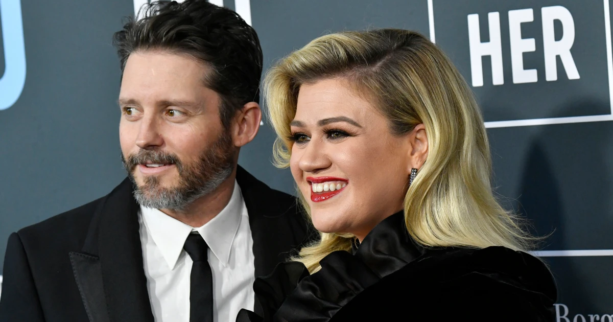 Kelly Clarkson's Ex-Husband Brandon Blackstock Dies at 48