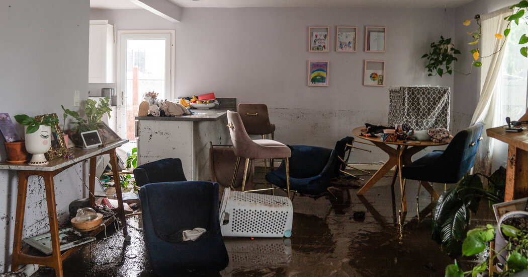 "San Diego's Devastating Flash Floods: Residents' Escape and Trolley Damage"