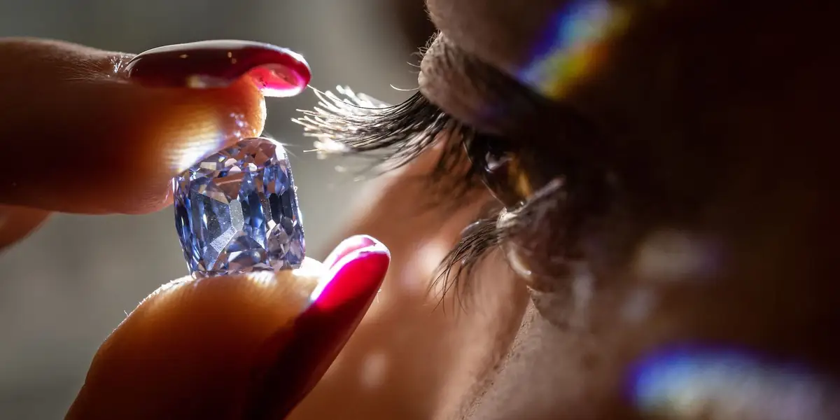 Featured image for Diamonds Burst Forth as Continents Split: Study