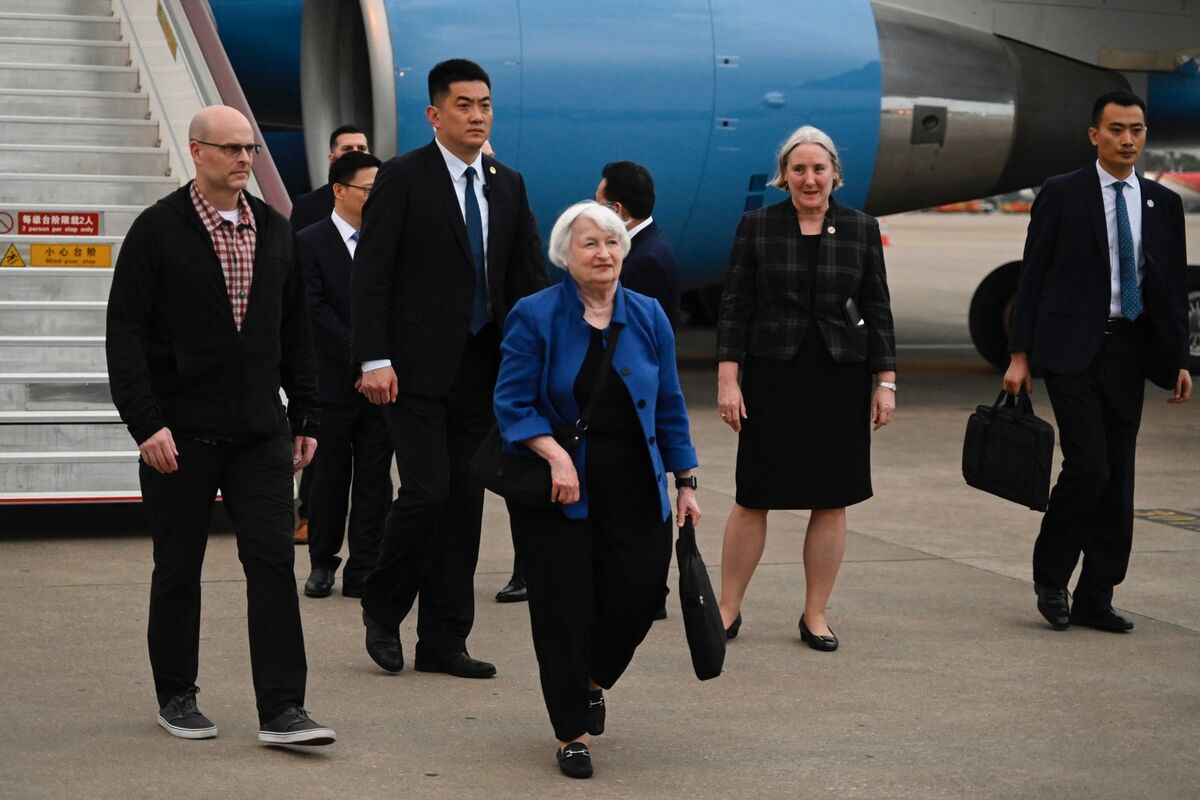Featured image for Yellen Urges Fair Competition and Condemns Chinese Economic Practices