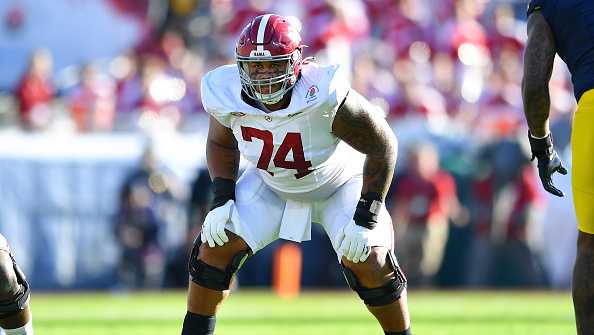 Featured image for Former Alabama Offensive Tackle Kadyn Proctor Transfers to Iowa, Impact on Hawkeyes and Trojans Considered