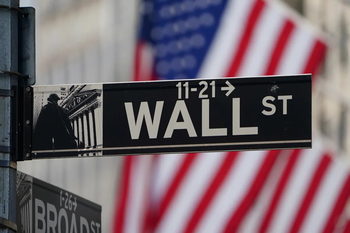 "Wall Street's Revival: Investment Banking Powers Corporate Dealmaking"