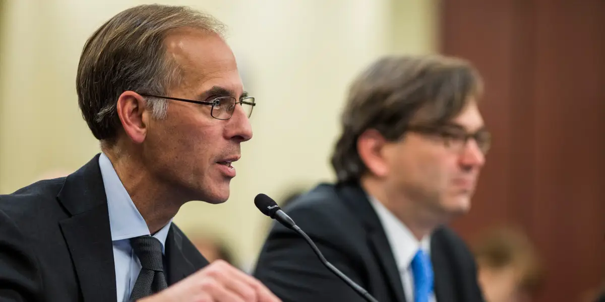 Featured image for Economists Warn US Economy Nearing Recession Amid Market Uncertainties