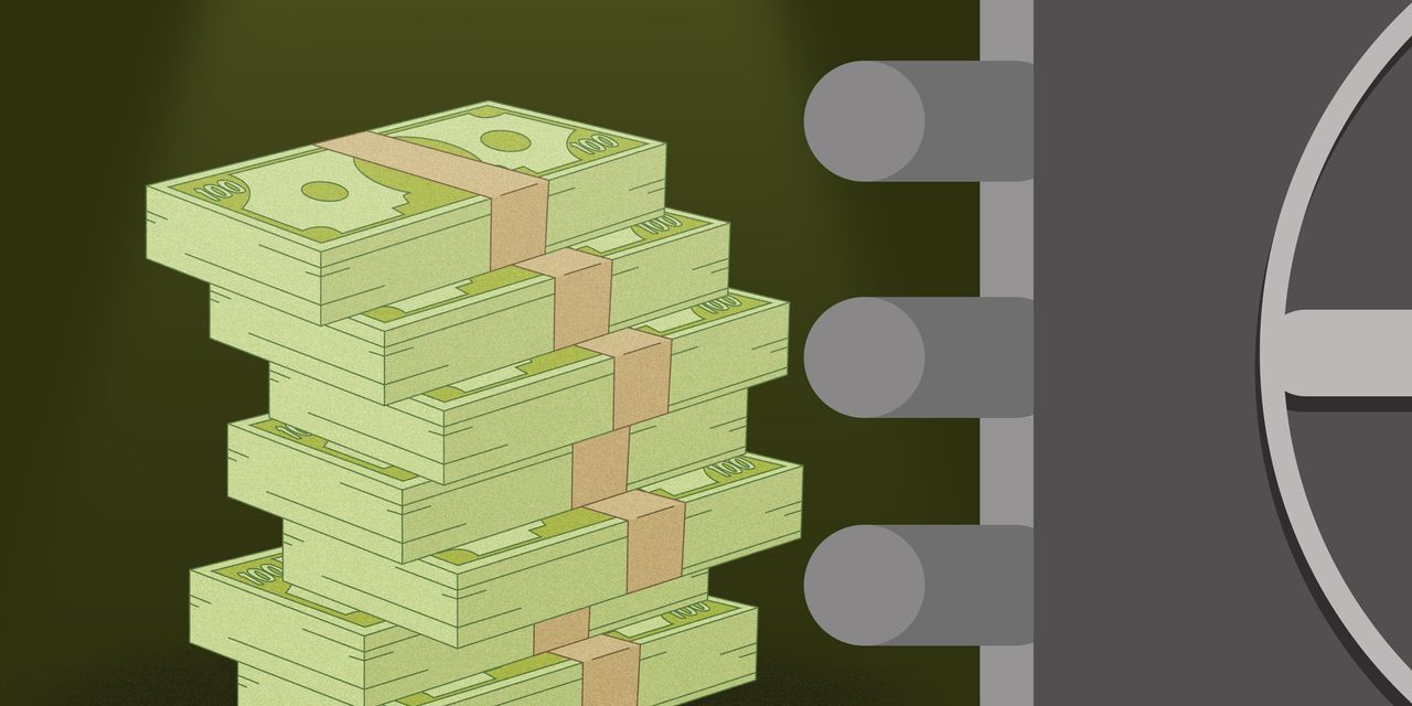 Navigating Banking Uncertainty: Protecting Your Finances.