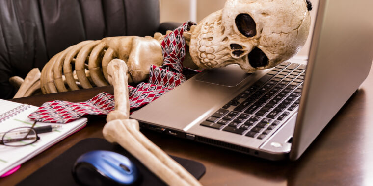 Featured image for "Steam Games Can't Be Inherited After Death"