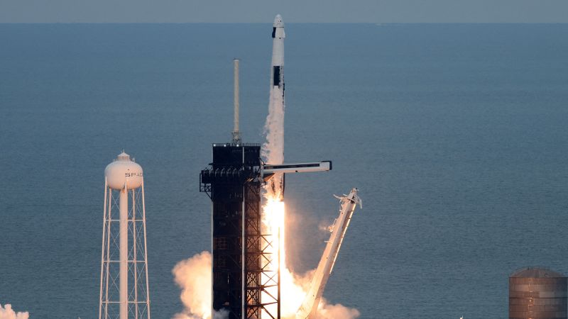 Featured image for SpaceX Launches Manned Rocket to ISS in Spectacular Liftoff