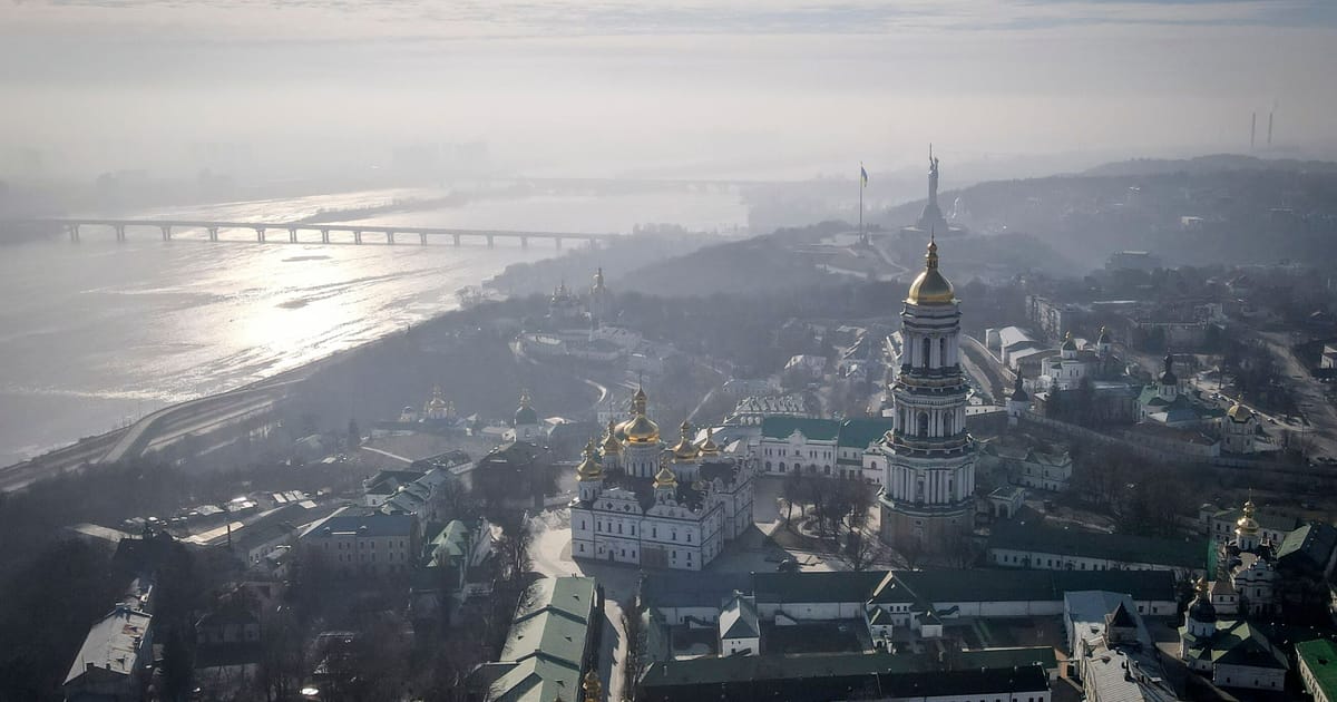 "Assessing the Impact of EU Aid on Ukraine's Defense Strategy"