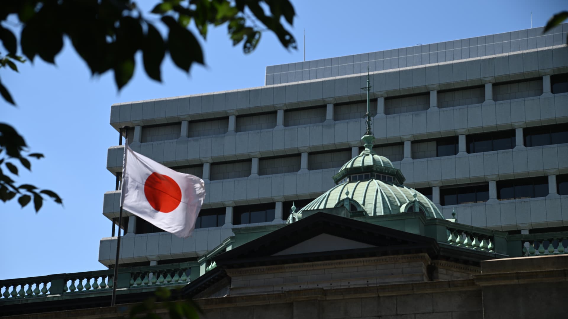 Bank of Japan Implements Flexible Yield Policy, Boosting Japan Stocks