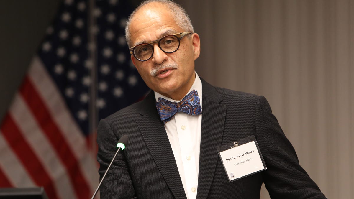 Featured image for NY Prosecutors Push to Extend Trump's Gag Order Amid Threats