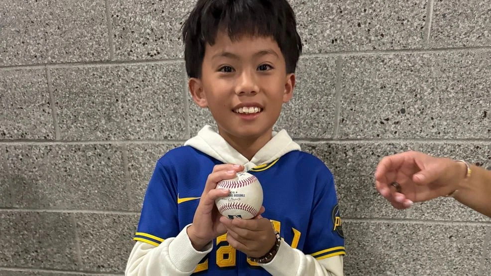 Featured image for Cal Raleigh's 60th Homer Sparks Joy and Heartwarming Moments