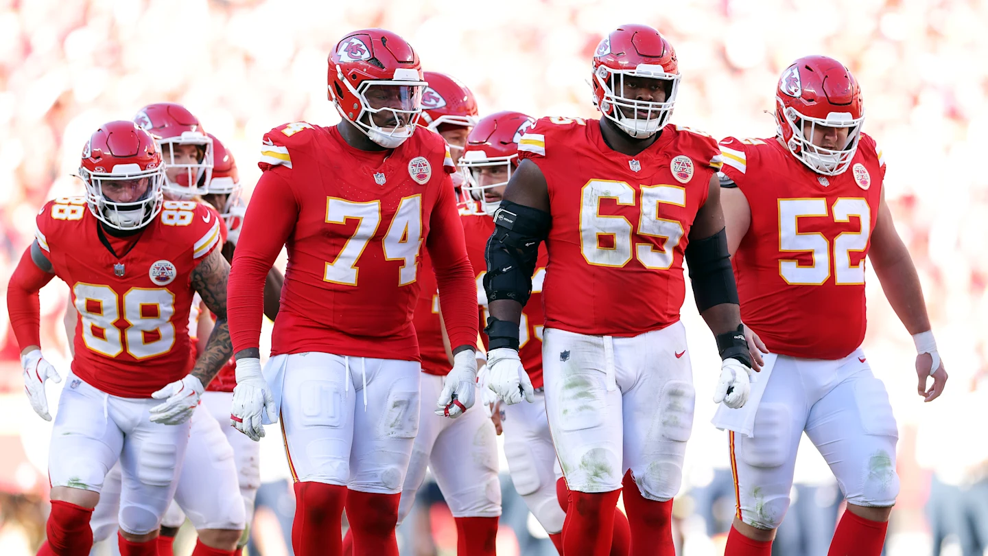 Featured image for Chiefs' Trey Smith Sets NFL Guard Record Amid Market Shift