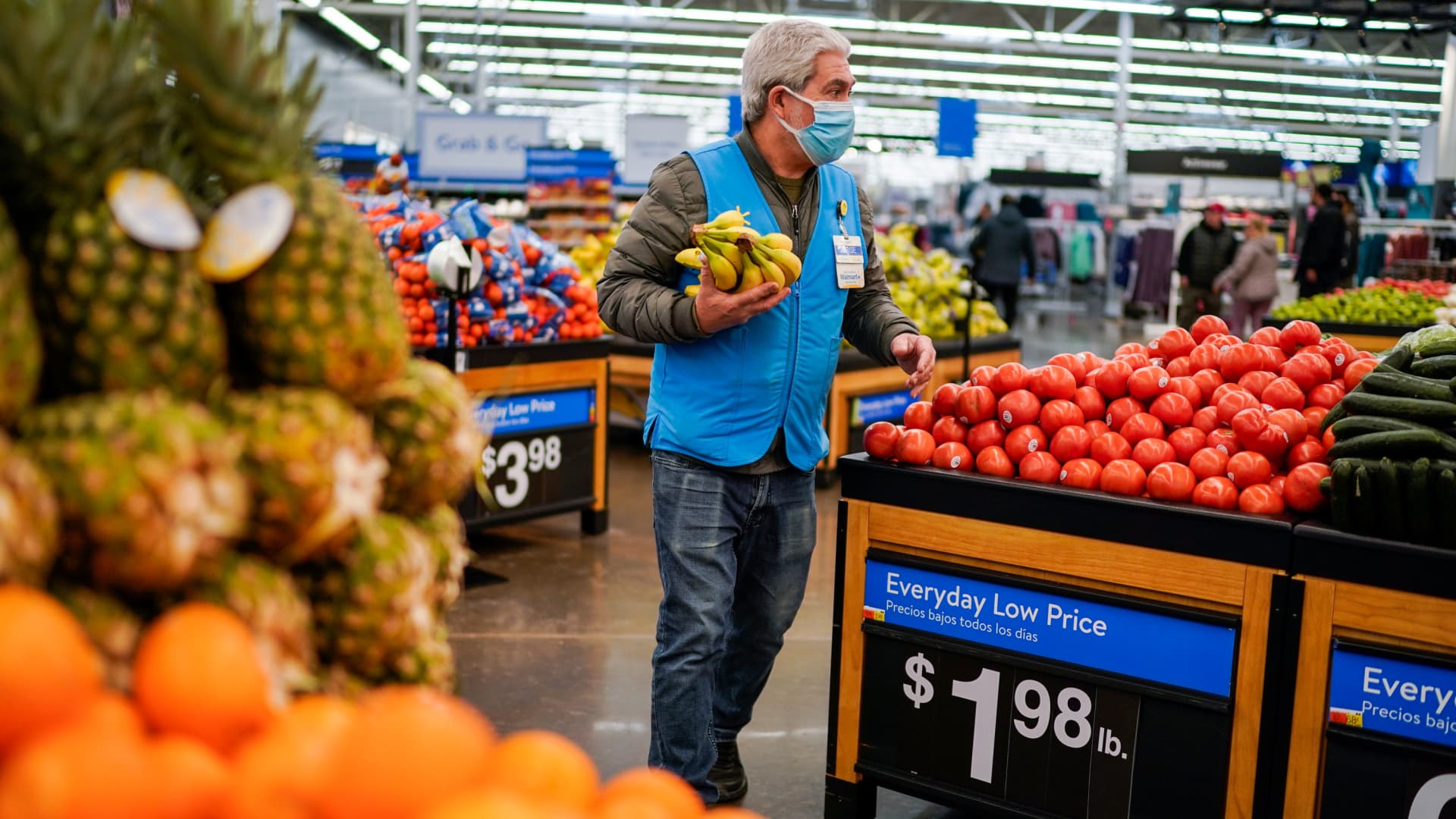 "Walmart's 3-for-1 Stock Split Amid Near-Record Share Prices"