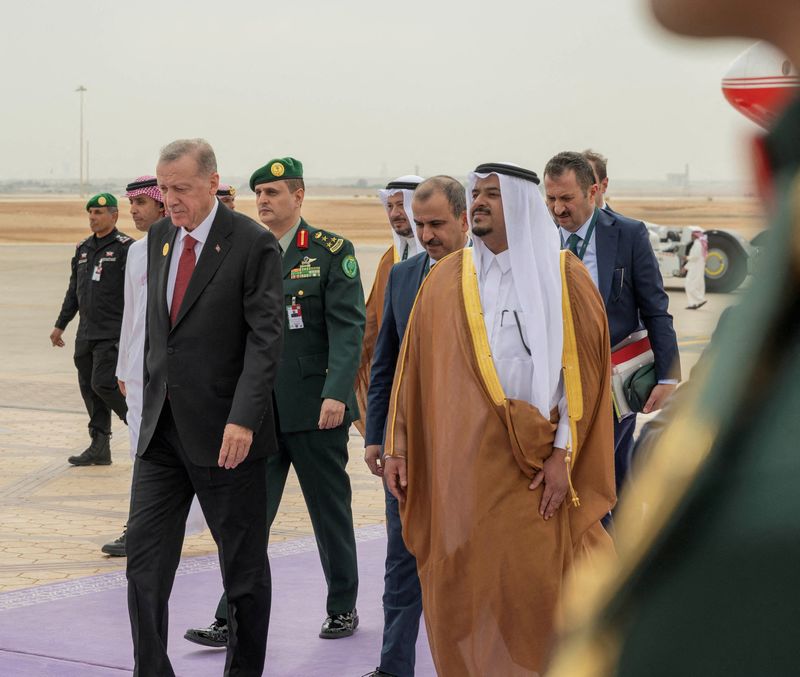 "Turkey's Plea for Global Summit to Achieve Lasting Middle East Peace"