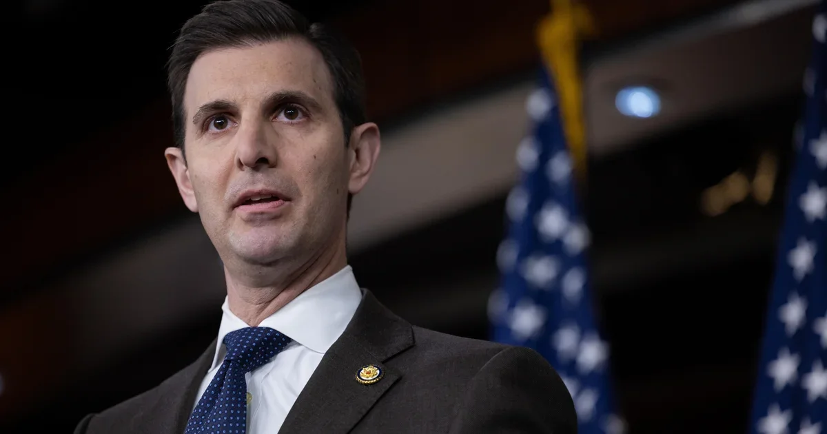 DOJ Questions Five Democrats Over Video Urging Troops to Refuse Illegal Orders