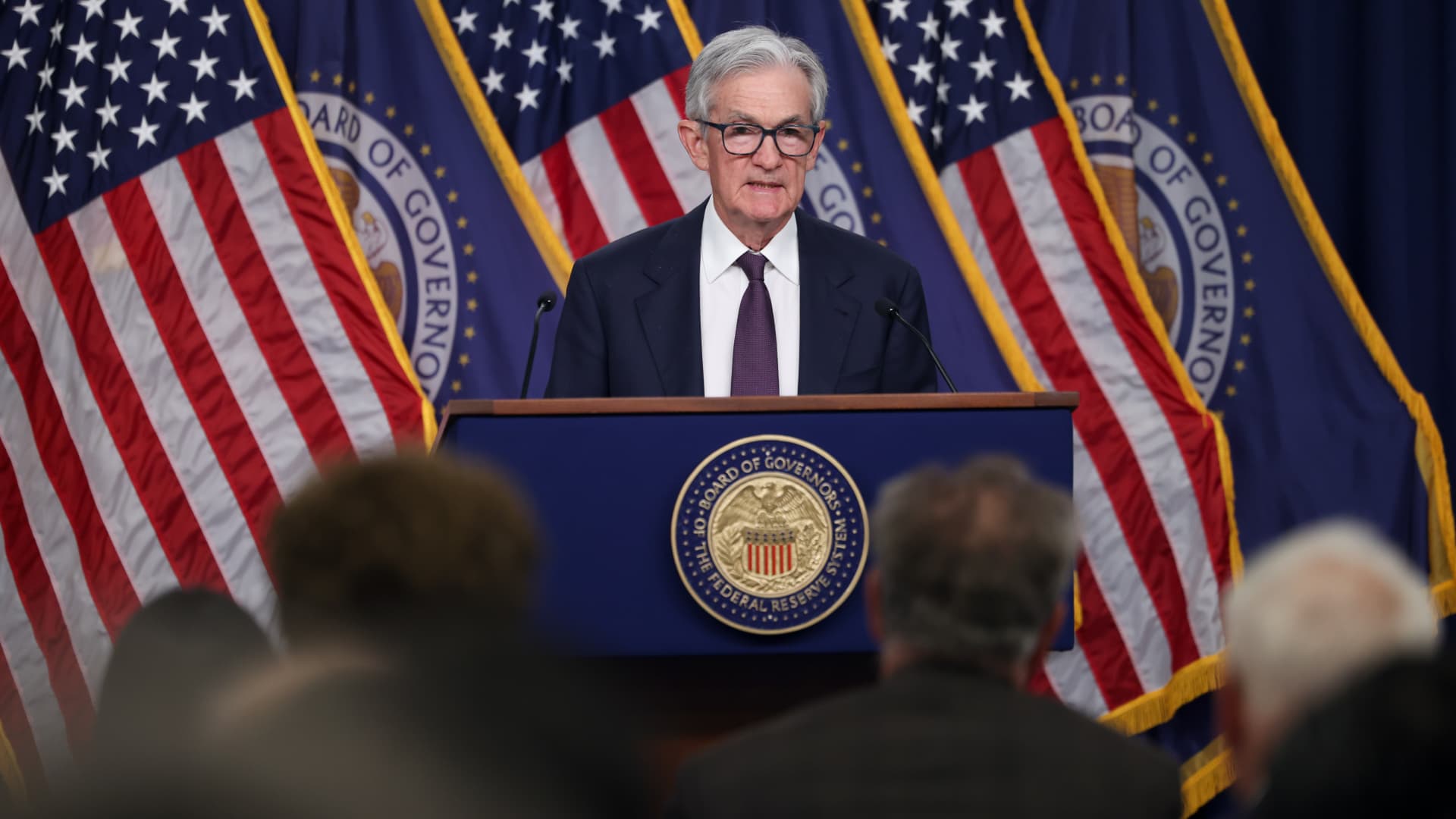 Fed Maintains Steady Interest Rates Amid Economic Uncertainty