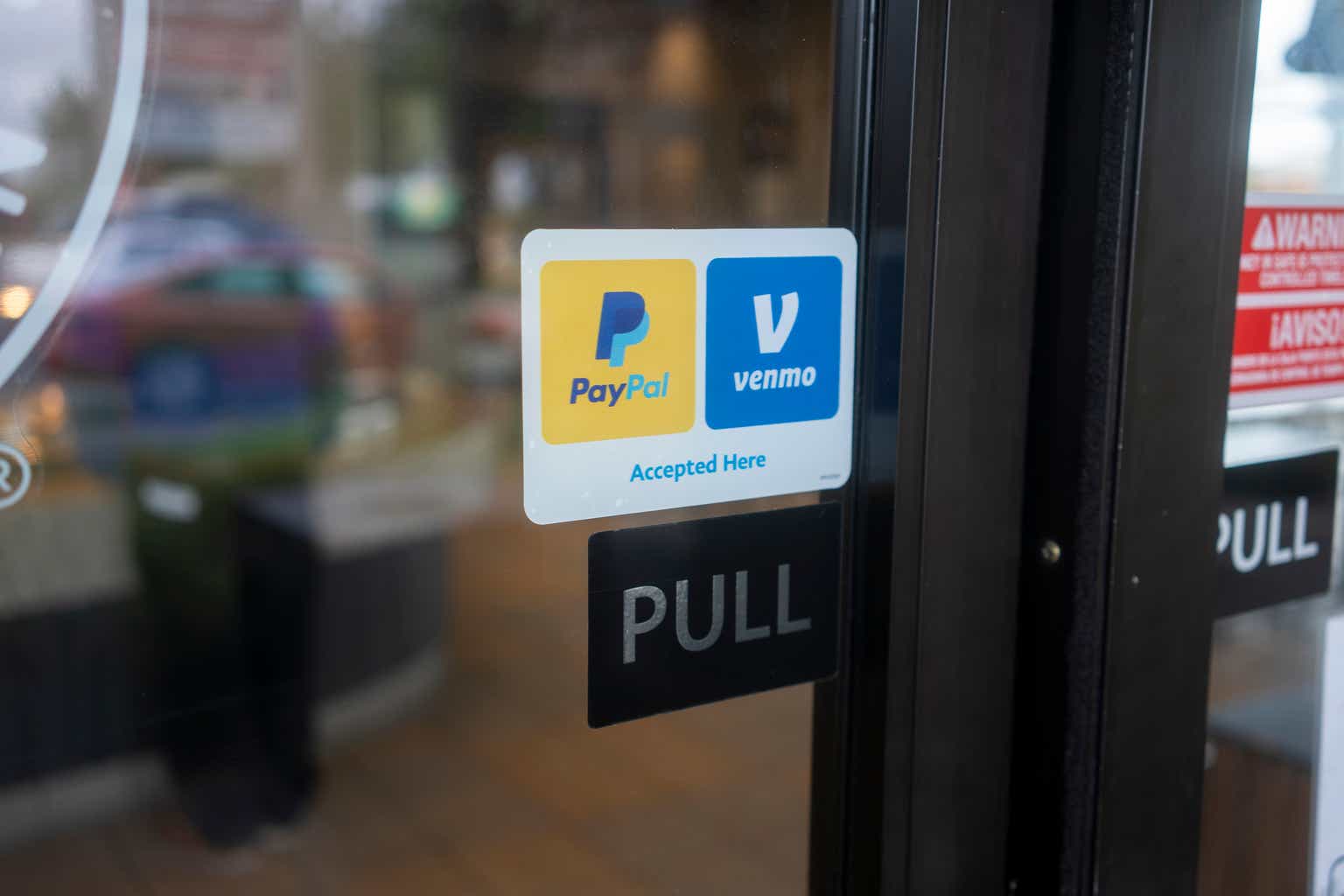 Featured image for PayPal's Promising Turnaround: Analysts Weigh In