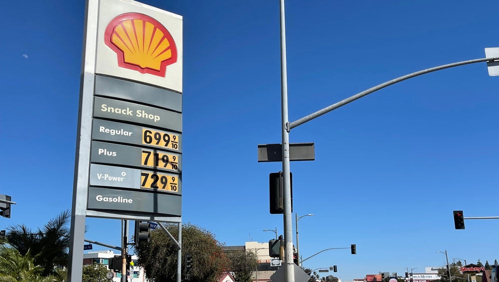 Featured image for BP and Shell in Merger Rumors Amid Market Speculation