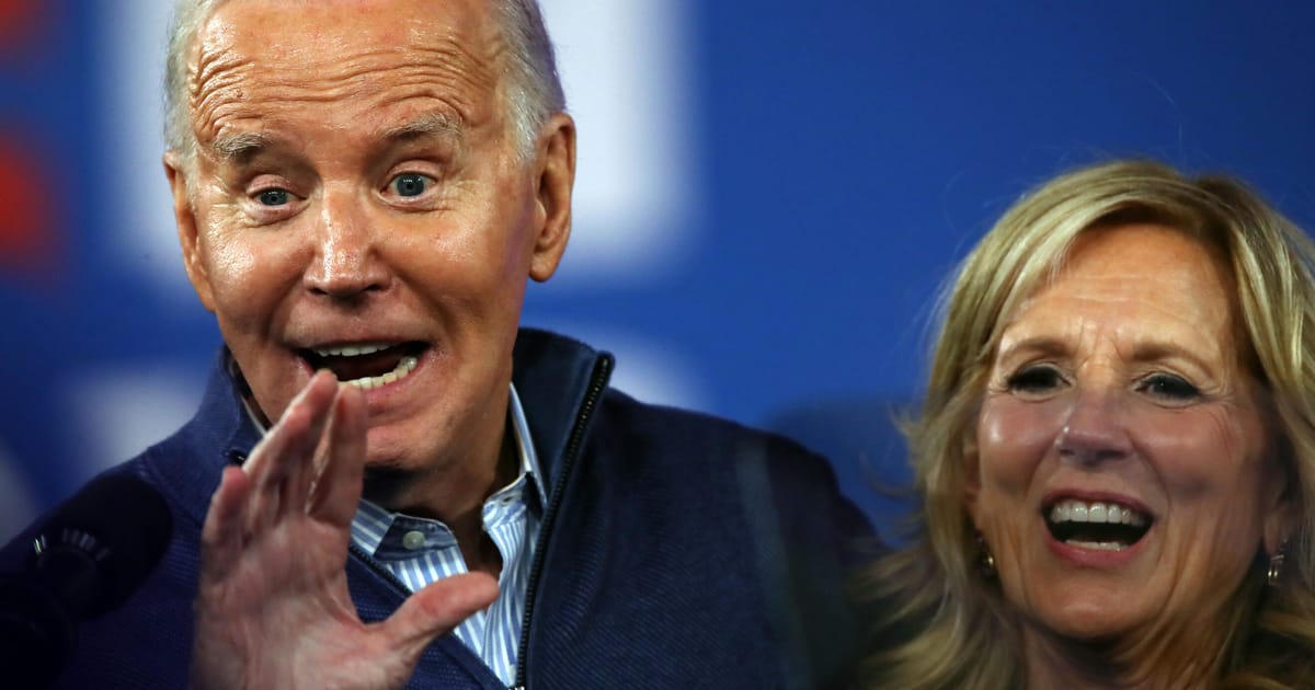 "Biden Condemns Trump's Mar-a-Lago Meeting with Orbán"