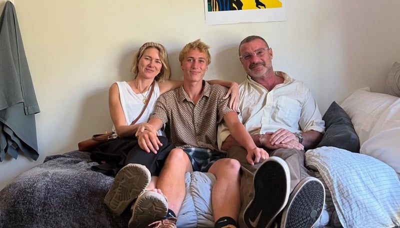 Featured image for Naomi Watts and Liev Schreiber Celebrate Son Sasha’s College Move